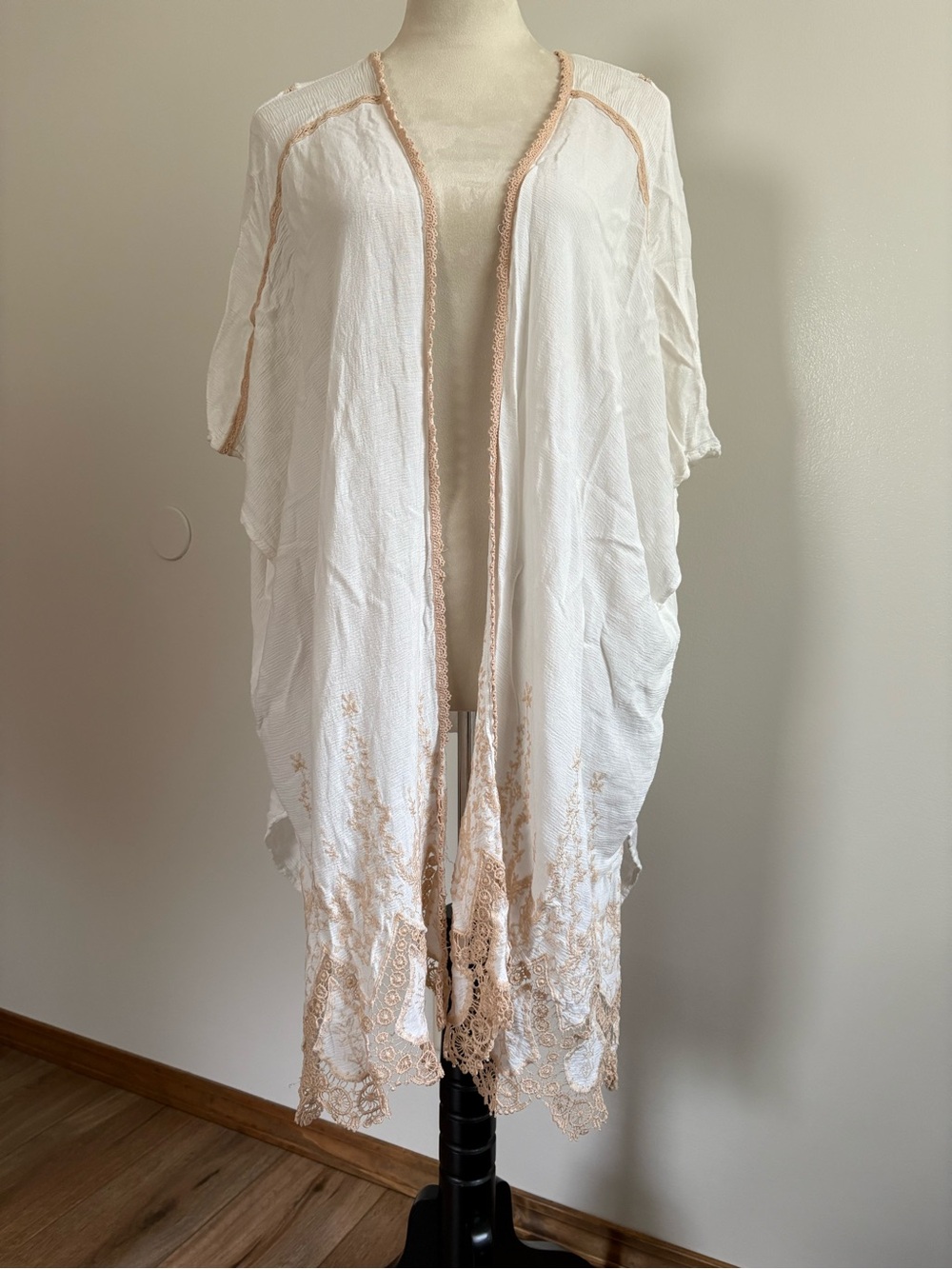 ANDREE BY UNIT Cream and Tan Crochet Embroidered Gauze Kimono Duster Size S/M
